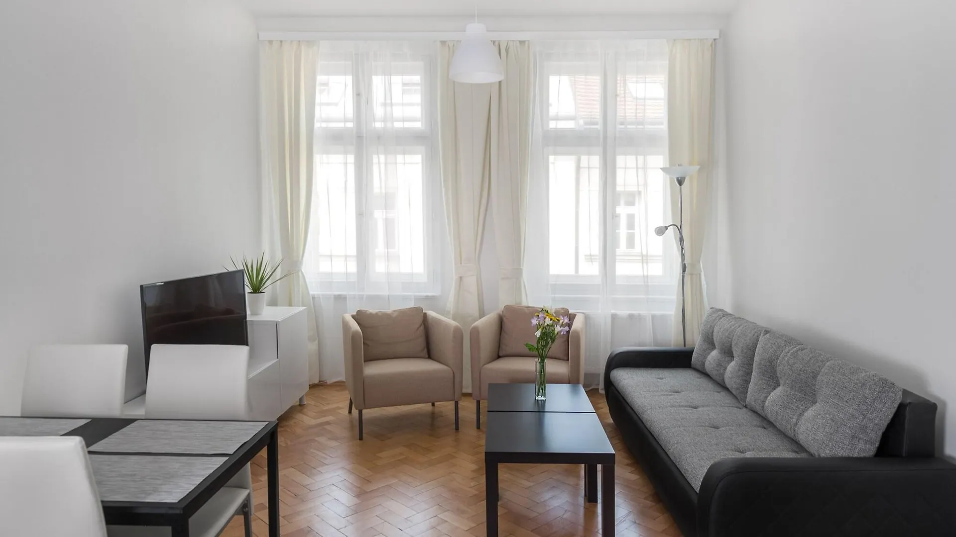 Residence Vocelova Πράγα Ξενοδοχείο με διαμερίσματα
