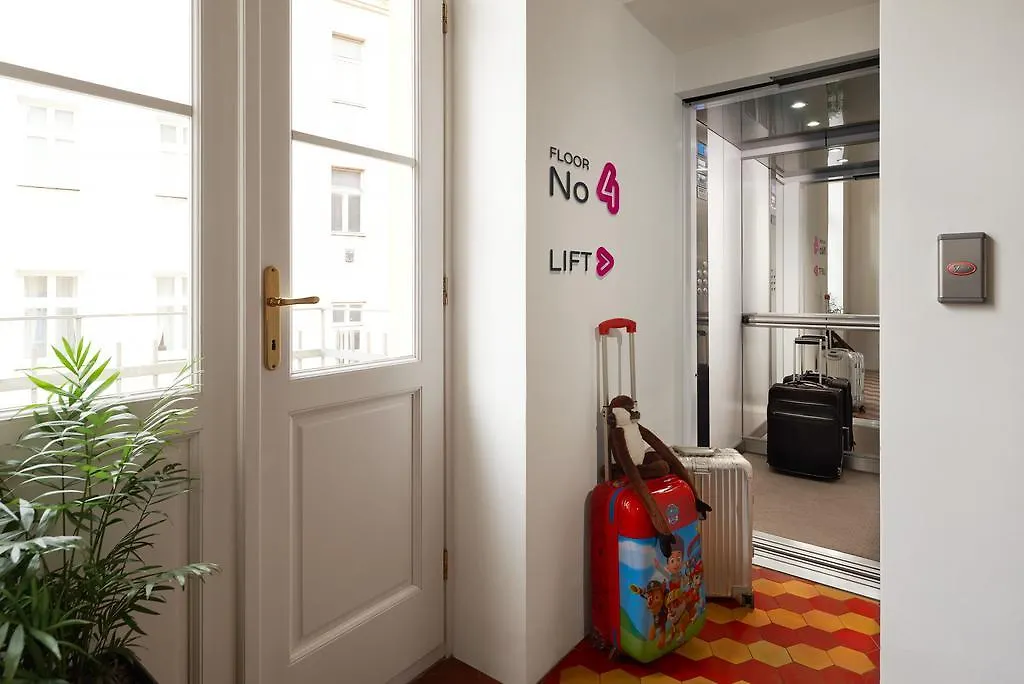 Residence Vocelova Πράγα 4*,  Τσεχία